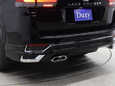 صورة 37 لـ 2025 Toyota LAND CRUISER 300