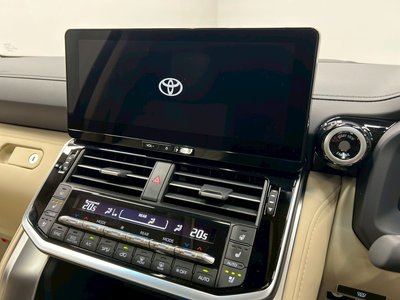 صورة 3 لـ 2025 Toyota LAND CRUISER 300
