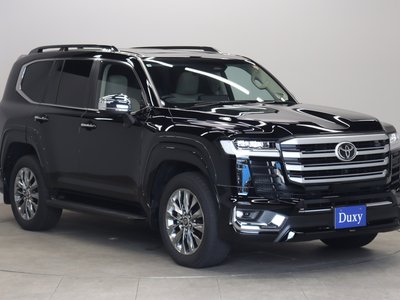 صورة 18 لـ 2025 Toyota LAND CRUISER 300
