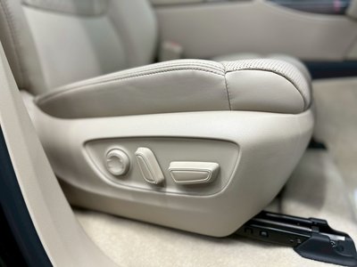 صورة 46 لـ 2025 Toyota LAND CRUISER 300