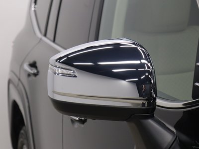 صورة 27 لـ 2025 Toyota LAND CRUISER 300