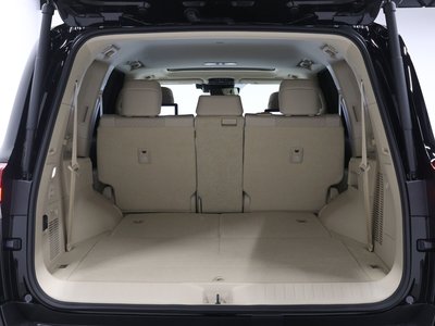 صورة 41 لـ 2025 Toyota LAND CRUISER 300