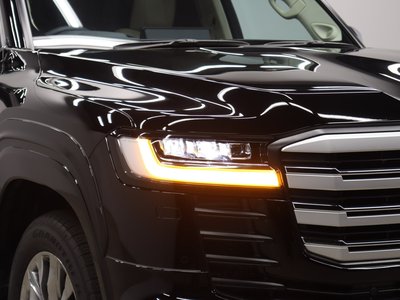 صورة 21 لـ 2025 Toyota LAND CRUISER 300
