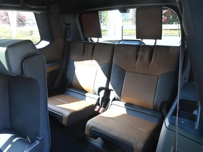 2025 Lexus GX — миниатюра 39