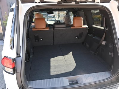 2025 Lexus GX — миниатюра 42