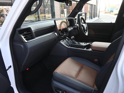 2025 Lexus GX — миниатюра 33