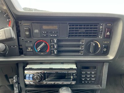 صورة 14 لـ 1988 BMW 6 SERIES