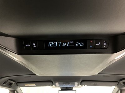 صورة 27 لـ 2025 Toyota ALPHARD