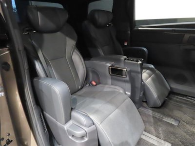 صورة 17 لـ 2023 Toyota ALPHARD