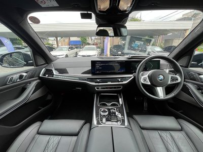 2025 BMW X7 — фото 3