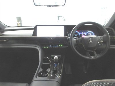 صورة 8 لـ 2024 Toyota CROWN SPORT