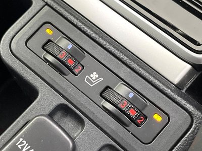 صورة مصغرة 56 لـ 2022 Toyota LAND CRUISER PRADO