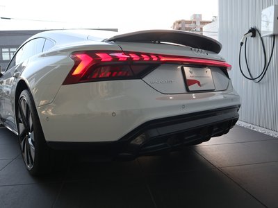 2024 AUDI E-TRON GT QUATTRO thumbnail 33