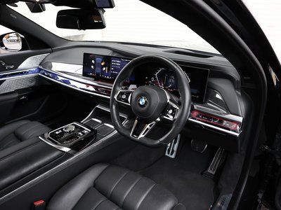 2023 BMW 7 SERIES photo 6
