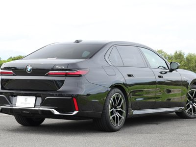 2023 BMW 7 SERIES photo 8