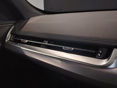 2025 BMW IX1 thumbnail 53