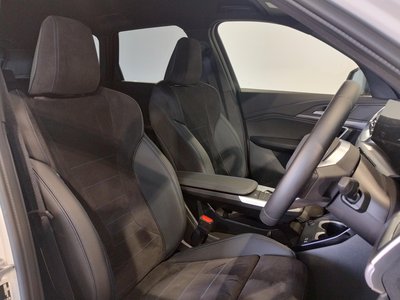 2025 BMW IX1 thumbnail 32