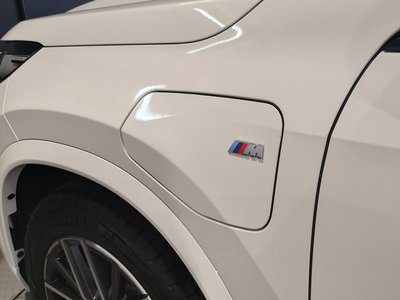 2025 BMW IX1 thumbnail 24