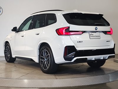 2025 BMW IX1 photo 7