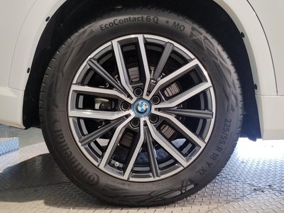 2025 BMW IX1 thumbnail 29