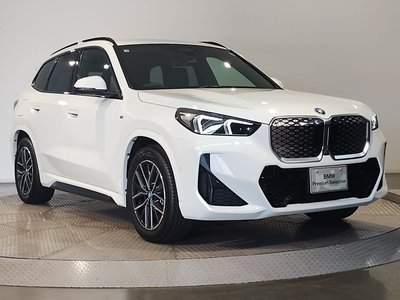2025 BMW IX1 photo 11
