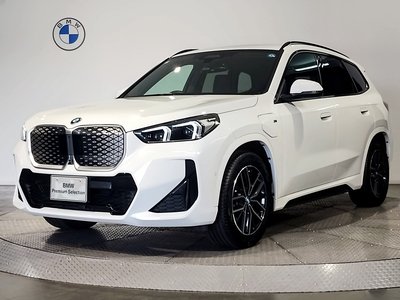 2025 BMW IX1 photo 1