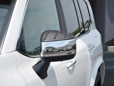 صورة 16 لـ 2024 Toyota LAND CRUISER 300
