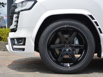 صورة 4 لـ 2024 Toyota LAND CRUISER 300