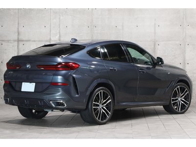 2021 BMW X6 — фото 2
