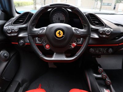 2019 Ferrari 488 PISTA — фото 11