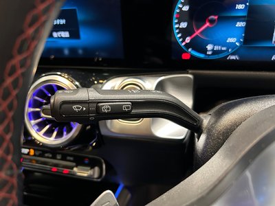 2021 Mercedes-BENZ GLB photo 14