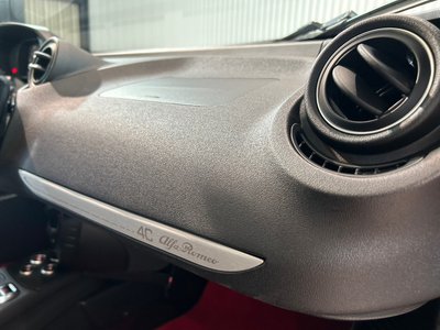 2015 ALFA Romeo 4C — фото 20