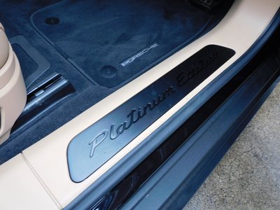 2023 Porsche PANAMERA thumbnail 32