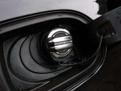 2023 Porsche PANAMERA thumbnail 34