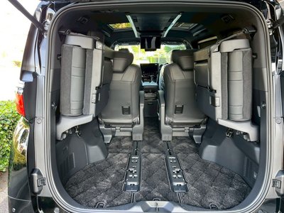 صورة 31 لـ 2025 Toyota ALPHARD
