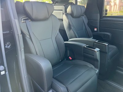صورة 62 لـ 2025 Toyota ALPHARD