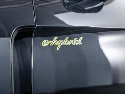 صورة 21 لـ 2018 Porsche PANAMERA
