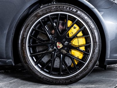 صورة 25 لـ 2018 Porsche PANAMERA