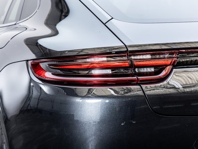 صورة 38 لـ 2018 Porsche PANAMERA