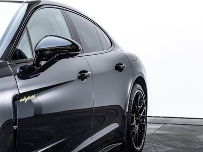 صورة 15 لـ 2018 Porsche PANAMERA