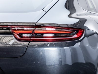 صورة 37 لـ 2018 Porsche PANAMERA