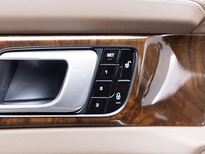 صورة 67 لـ 2018 Porsche PANAMERA