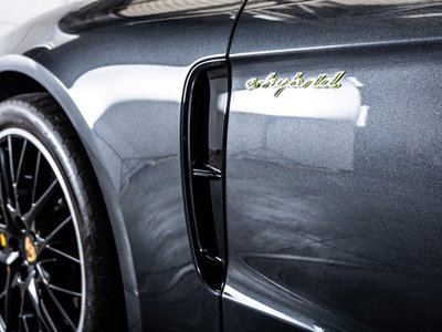 صورة 22 لـ 2018 Porsche PANAMERA