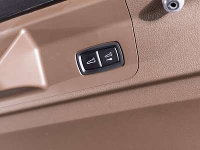 صورة 76 لـ 2018 Porsche PANAMERA