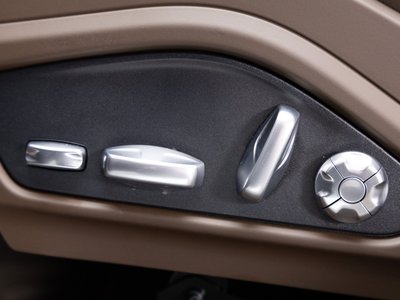 صورة 68 لـ 2018 Porsche PANAMERA