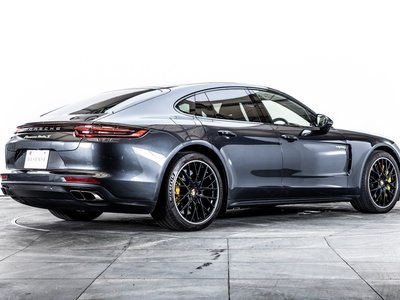 صورة 30 لـ 2018 Porsche PANAMERA