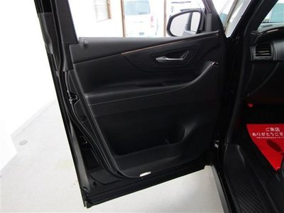 صورة 88 لـ 2026 Toyota ALPHARD