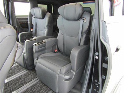 صورة 89 لـ 2026 Toyota ALPHARD