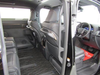 صورة 79 لـ 2026 Toyota ALPHARD