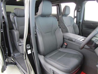 صورة 104 لـ 2026 Toyota ALPHARD